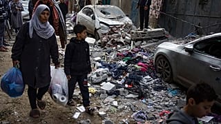 Devastación en Rafah este viernes tras un ataque aéreo israelí sobre la ciudad