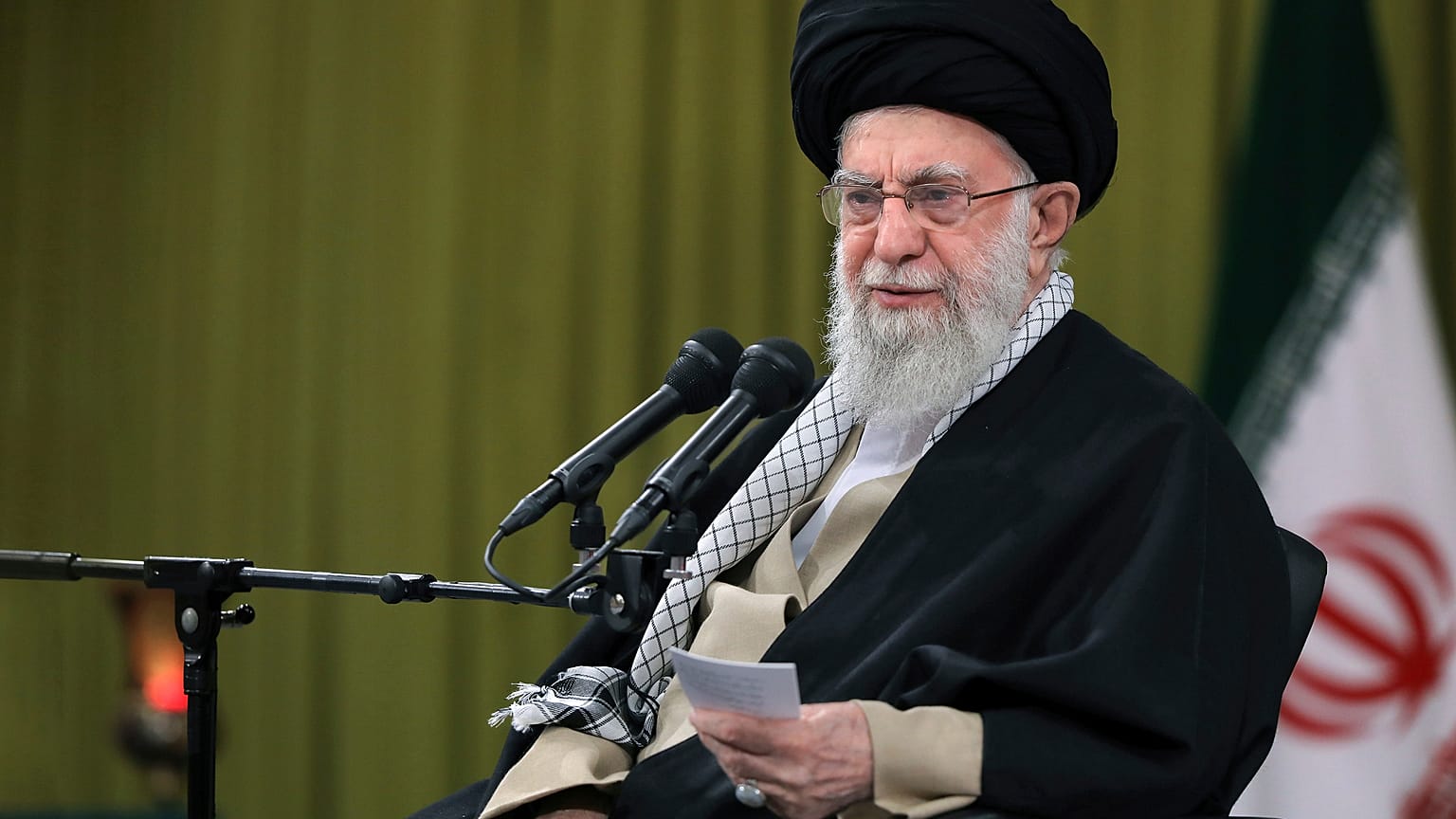  المرشد الأعلى الإيراني آية الله علي خامنئي