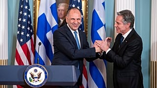 Grecia firma los Acuerdos Artemisa