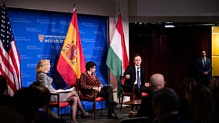 A magyar külügyminiszter a Harvard Egyetem panelbeszélgetésén