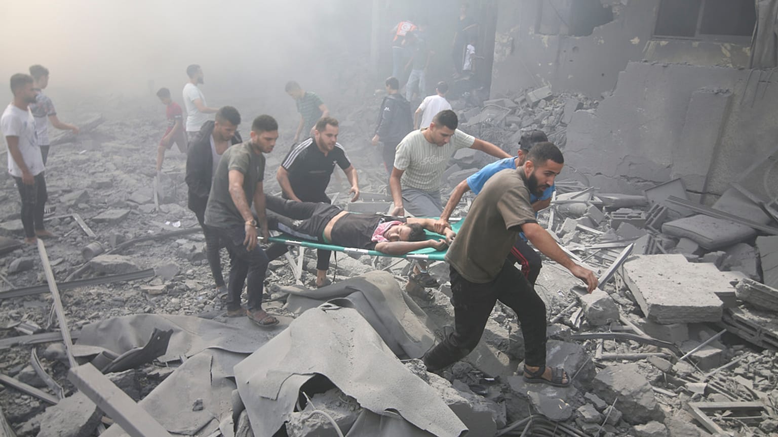 Soccorritori a Gaza