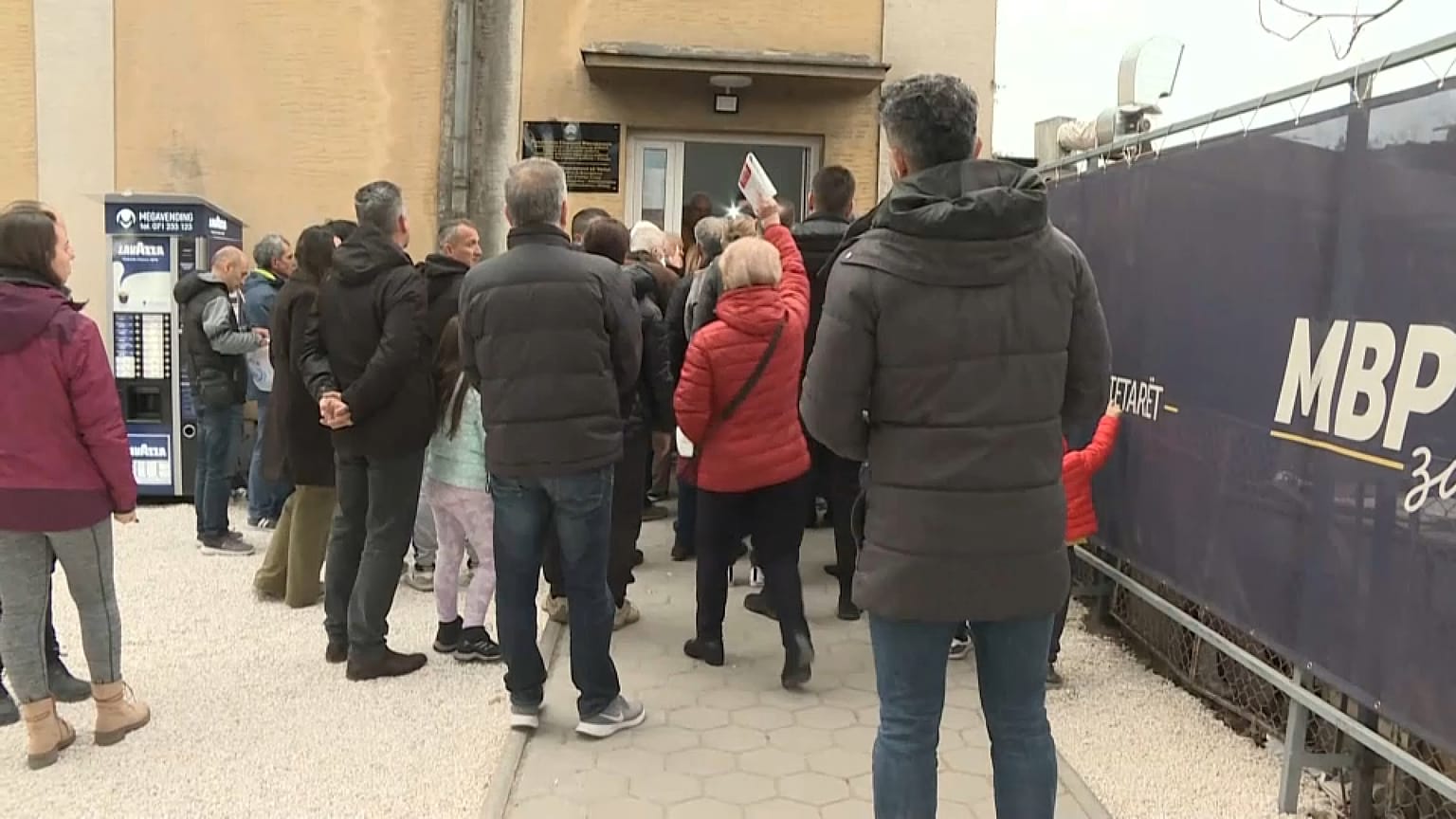 Очереди за новыми паспортами