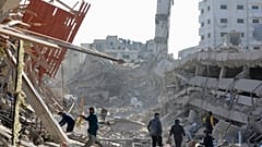 دمار هائل خلفه القصف الإسرائيلي العشوائي على قطاع غزة