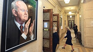 Michelle O’Neill bevonul a Stormont, az északír törvényhozás ülésére, 2024. február 3-án