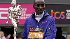 Kiptum bateu o recorde mundial na maratona de Chicago, em outubro