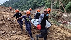 Filipinler'deki toprak kaymasında ölenlerin sayısı 68'e yükseldi