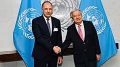 Ο Έλληνας ΥΠΕΞ, Γιώργος Γεραπετρίτης, και ο ΓΓ του ΟΗΕ, Αντόνιο Γκουτέρες