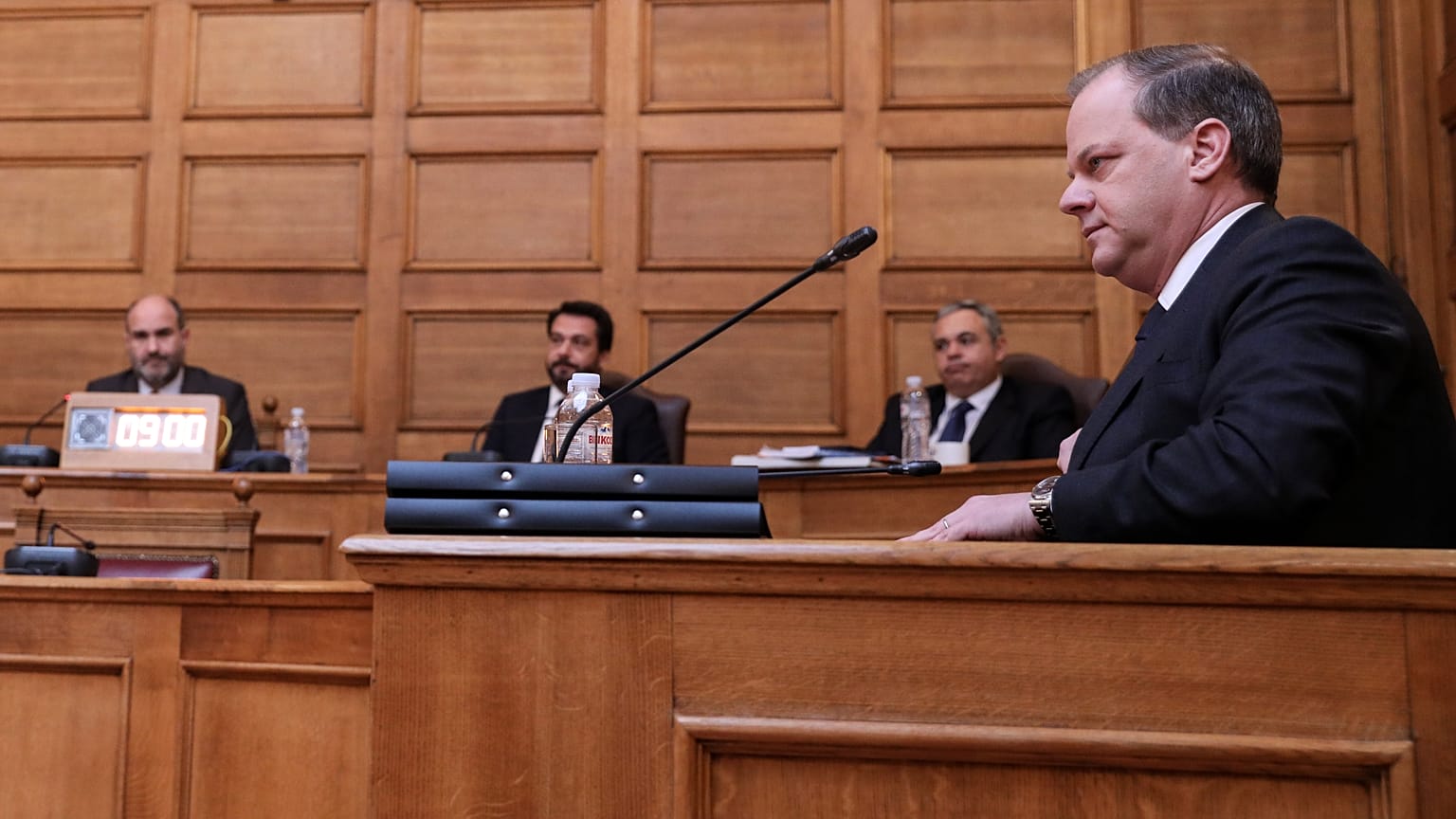 Ο πρώην υπουργός Κώστας Καραμανλής στην Εξεταστική Επιτροπή για την τραγωδία στα Τέμπη