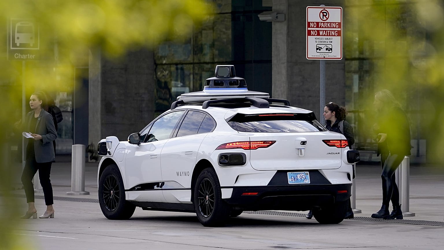 A Waymo önvezető taxija