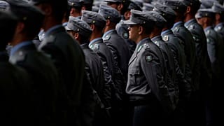 Tropas de montaña 'Gebirgsjaeger' Soldados de la Bundeswehr participan en una ceremonia de juramento en Múnich, Alemania, el jueves 14 de septiembre de 2023.