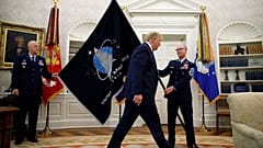 Trump felavatja az Űrparancsnokságot, 2019