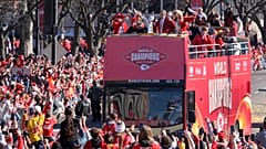 Bei einer Schießerei gegen Ende der Chiefs-Parade in Kansas City wurden bis zu zehn Menschen verletzt.