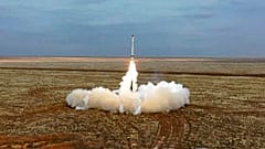 Un missile russe Iskander-K lancé lors d'un exercice militaire sur un terrain d'entraînement en Russie.