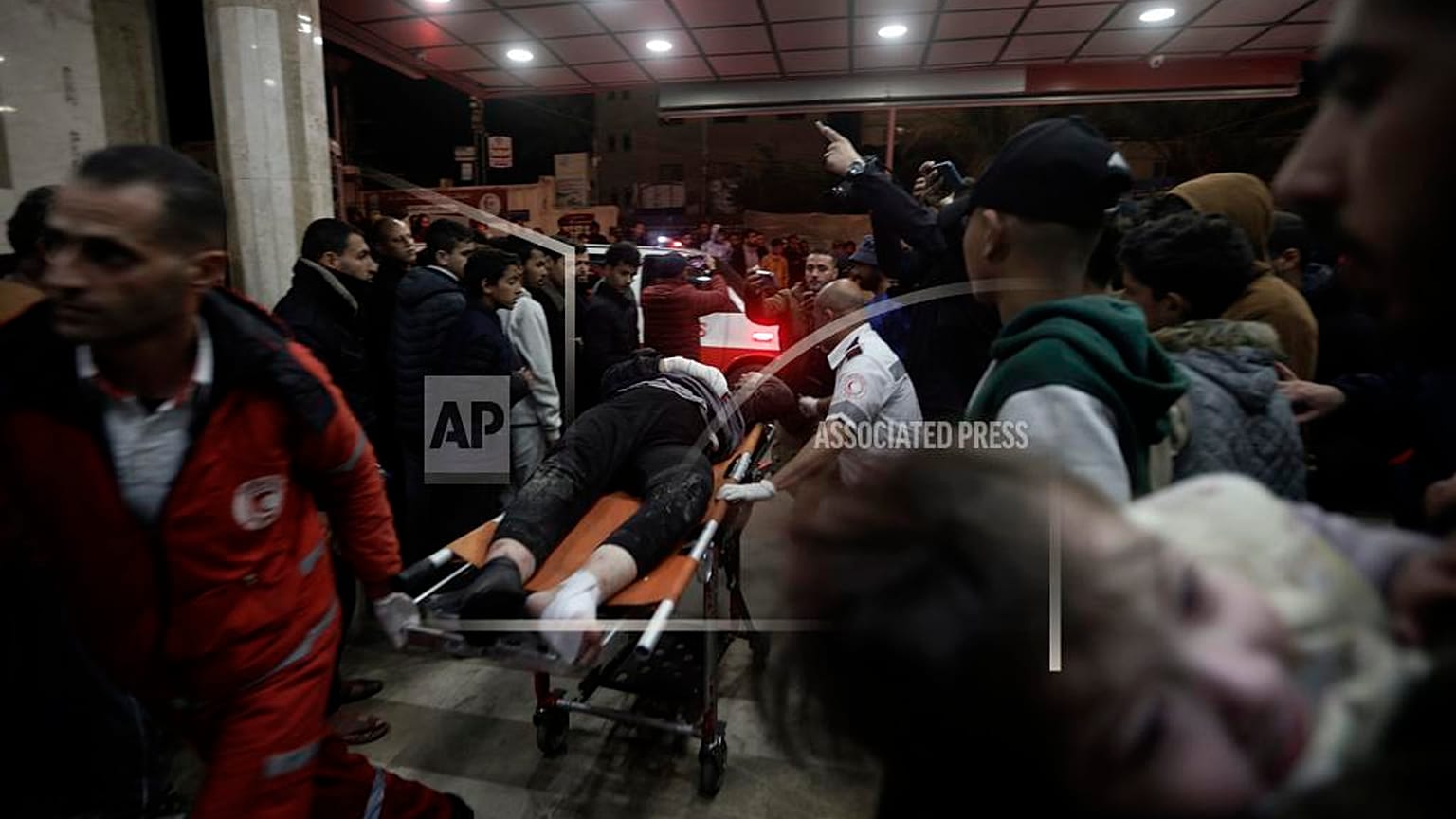 Forças especiais israelitas invadem hospital Nasser em Gaza