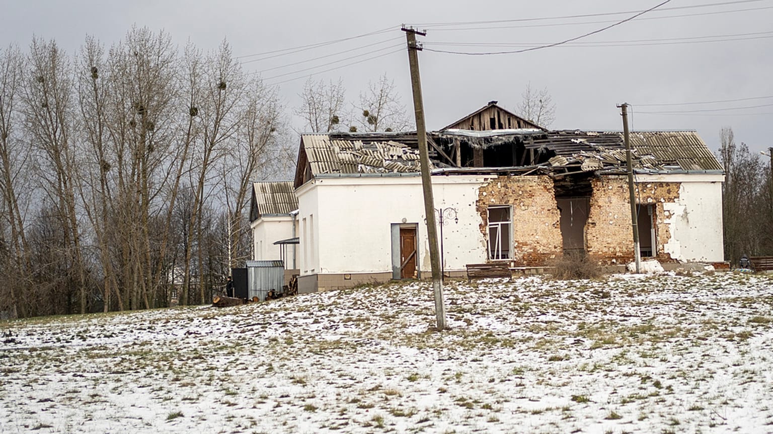 Una casa distrutta in Ucraina