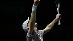 Sinner celebra su victoria en el ABN Amro Open en Rotterdam el domingo