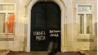 Edifício do MNE vandalizado