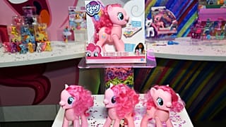 Το παιχνίδι MY LITTLE PONY στον εκθεσιακό χώρο της Hasbro, Inc.