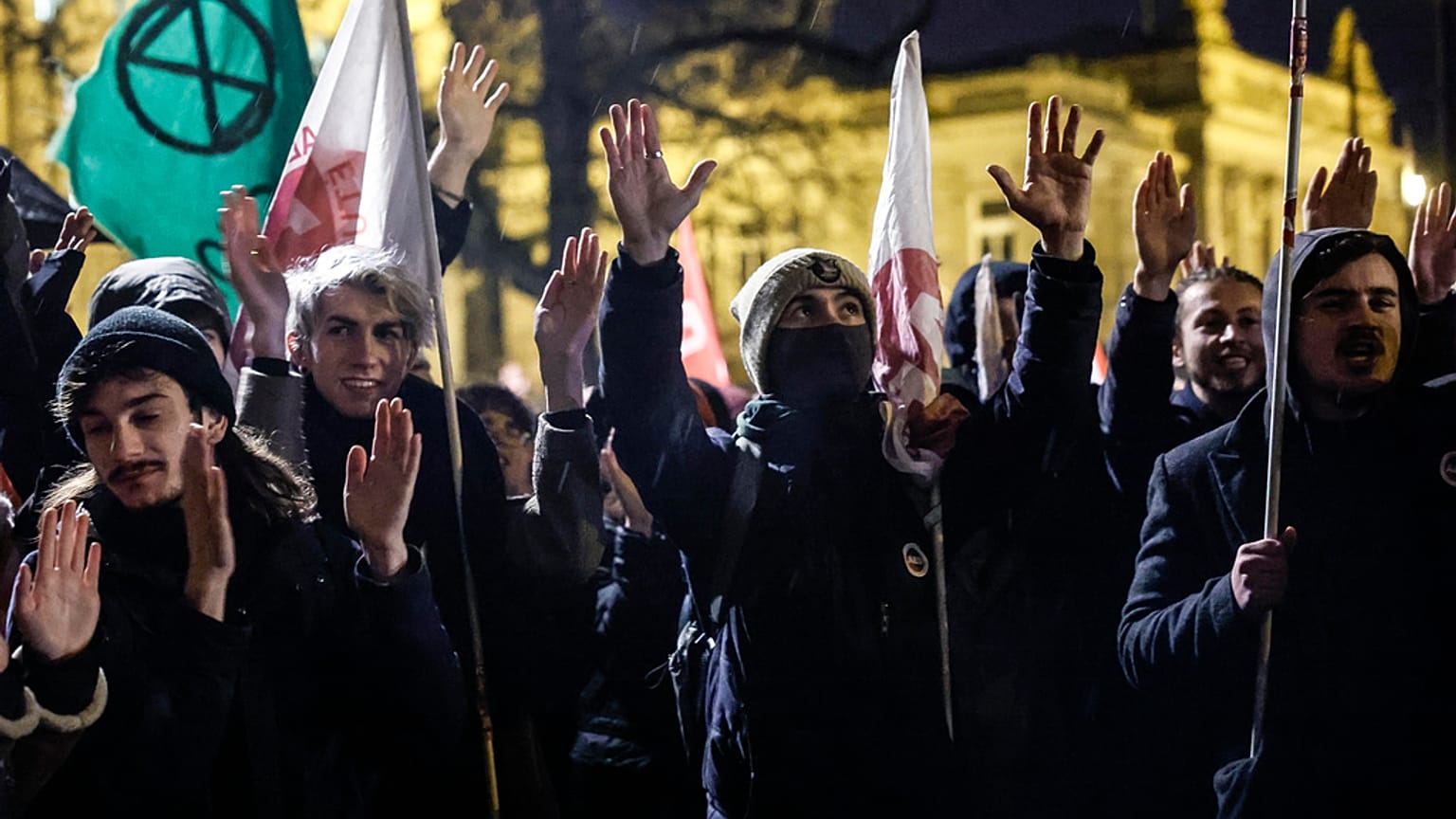 متظاهرون من أقصى اليسار يتظاهرون ضد مشروع قانون الهجرة  في ستراسبورغ، شرق فرنسا، 21 ديسمبر 2023.