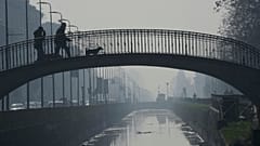Starke Luftverschmutzung über Mailand. 19. Februar, 2024.