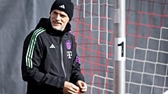 El entrenador del Bayern, Thomas Tuchel, en una sesión de entrenamiento previa al partido de fútbol de ida de octavos de final de la Liga de Campeones, en Múnich.