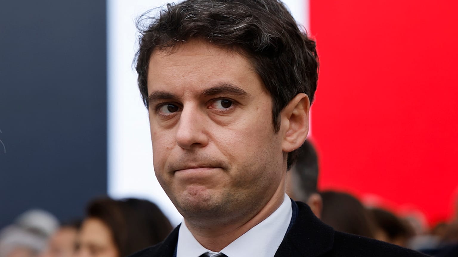 Der französische Premier Gabriel Attal verspricht den Bauern des Landes ein neues Gesetz.
