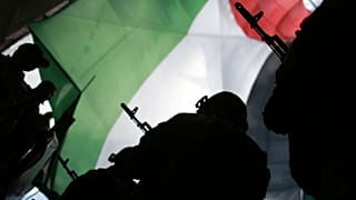 اعضای فلسطینی گردانهای قسام، شاخه شبهنظامی جنبش حماس، دسامبر ۲۰۱۷