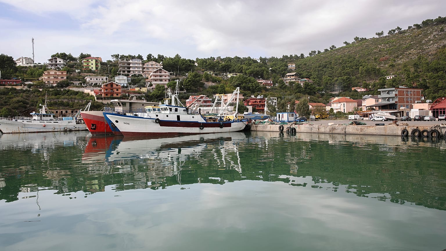 Albanien ratifiziert Migrationsabkommen mit Italien