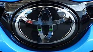 Недавно Toyota отозвала около 280 000 автомобилей в США из-за проблемы с трансмиссией, которая может увеличить риск аварии. 