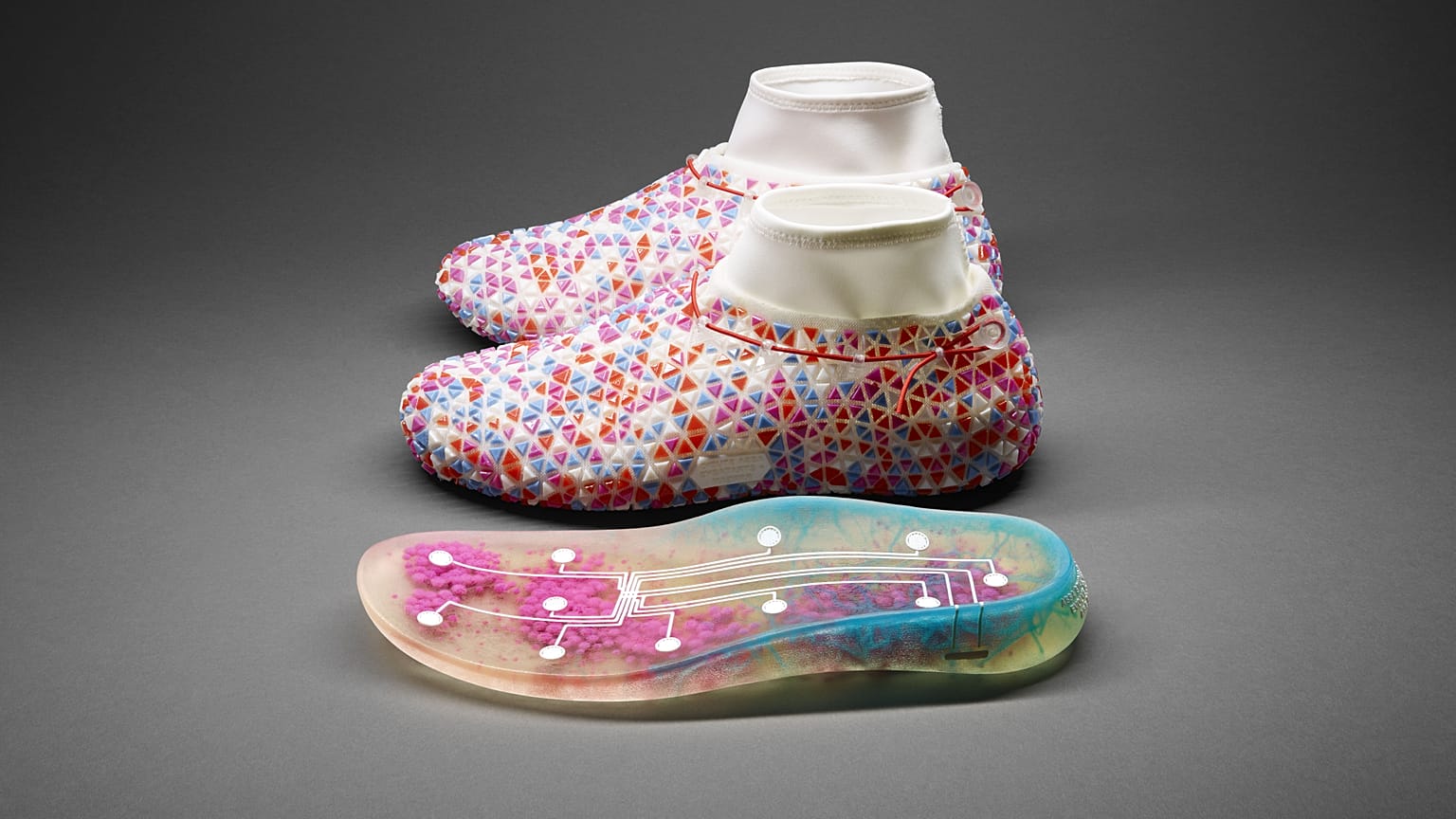 Die Evolve AI-Schuhe mit ihren Sohlen.