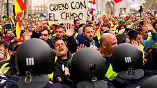 Spanyol gazdák tüntetése Madridban