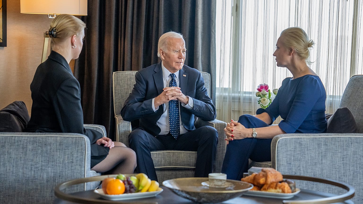 Biden incontra la famiglia di Navalny