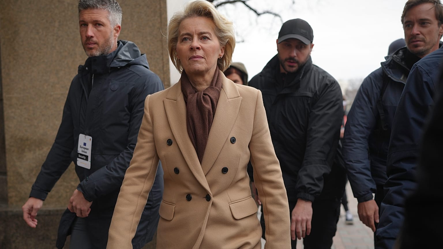 FILE: Presidente da Comissão Europeia, Ursula von der Leyen em Kiev. Arquivo: 4 de novembro de 2023. 