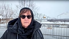 Navalni'nin annesi Lyudmila Navalnaya muhalif liderin cenazesini almak için hapishaneye gitmişti