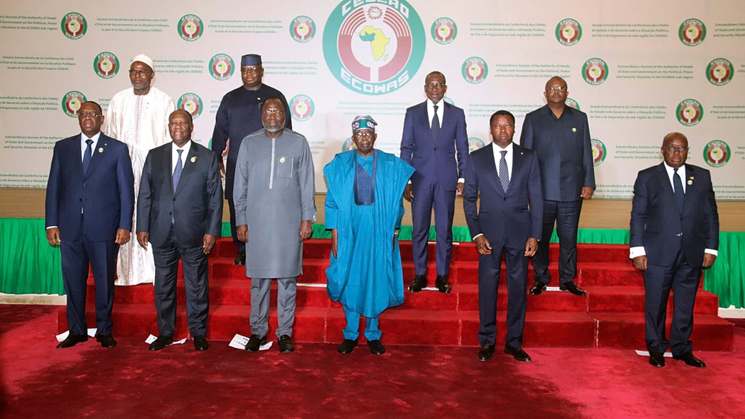 ECOWAS ülkeleri liderleri Nijerya'nın başkenti Abuja'da biraraya geldi