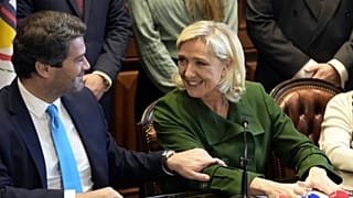  Andre Ventura, a Chega elnöke Marine Le Pennel Lisszabonban