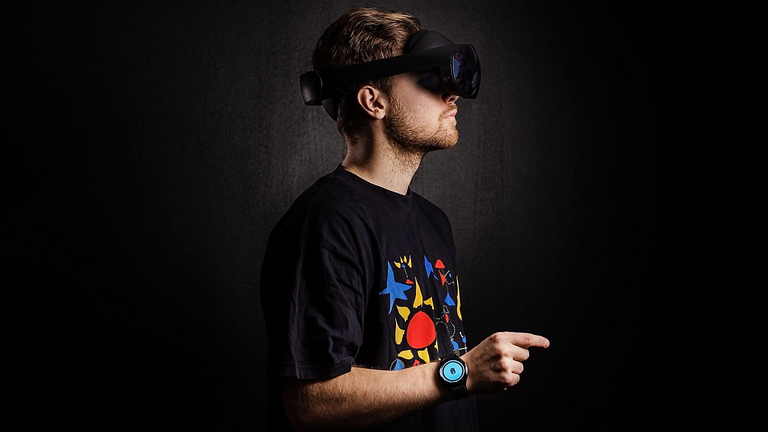 Doublepoint's WowMouse app uses your smartwatch to control your devices, AR headsets and even light switches in your home.