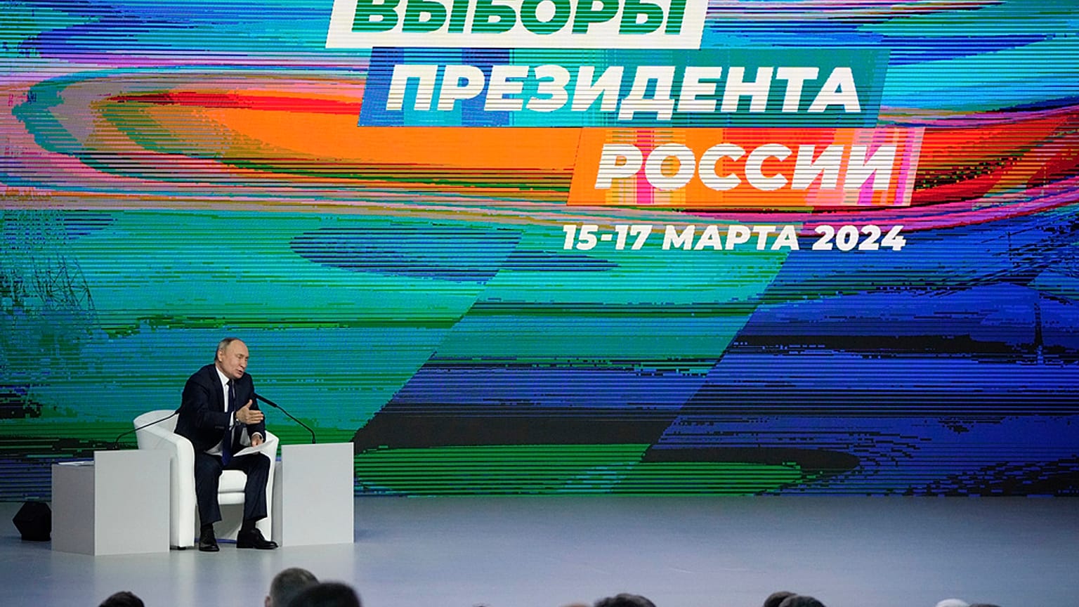 El presidente ruso Vladímir Putin asiste a un acto de campaña electoral en Moscú