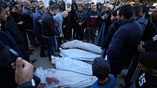 Mehr als 100 Palästinenser wurden in Gaza-Stadt getötet, als sie auf ein Hilfskonvoi mit Lebensmittel gewartet haben.