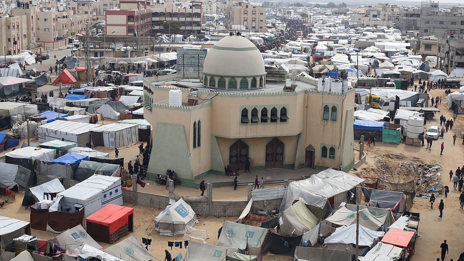 مخيم للنازحين في رفح ، غزة