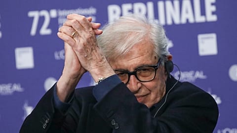 Paolo Taviani salutes the assembled journalists at the press conference for the film 'Leonora Addio' during the Berlinale - 2022
