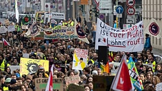 Μαζικές απεργιακές κινητοποιήσεις στη Γερμανία