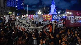 Διαδήλωση στο Μπουένος Άιρες ενάντια στην οικονομική πολιτική του Χαβιέ Μιλέι