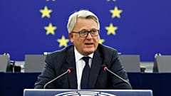 Ο Nicolas Schmit εξελέγη επικεφαλής υποψήφιος του Κόμματος των Ευρωπαίων Σοσιαλιστών (PES)