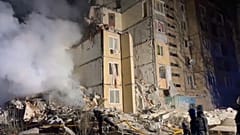 غارة روسية بطائرة مسيرة على مدينة أوديسا أصابت مبنى شاهقاً وأسفرت عن مقتل شخصين.