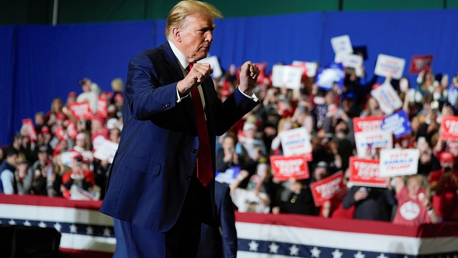 Donald Trump lors d'un rassemblement électoral le samedi 2 mars 2024 à Greensboro, en Caroline du Nord.