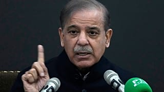 Pakistan Parlamentosu tarafından Başbakan seçilen Şahbaz Şerif