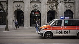 Fotónk illusztráció: rendőrautó Zürichben