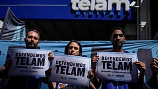 Protesta de trabajadores de Télam el lunes 4 de marzo junto a la sede de la agencia en Buenos Aires