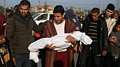 Israelische Luftangriffe haben in den letzten Wochen in Chan Junis immer wieder Menschenleben gefordert.